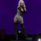 Christina Aguilera pakai gaun rancangan desainer Indonesia Yogie Pratama. (dok. Instagram @mryogiepratama/https://www.instagram.com/p/C1i6WdVPz0M/)