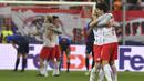 Para pemain Salzburg merayakan kemenangan usai kalahkan Lazio  pada leg kedua Liga Europa di Red Bull Arena, Austria, (12/4/2018). Salzburg lolos ke semifinal dengan agregat gol 6-5. (AP/Kerstin Joensson)