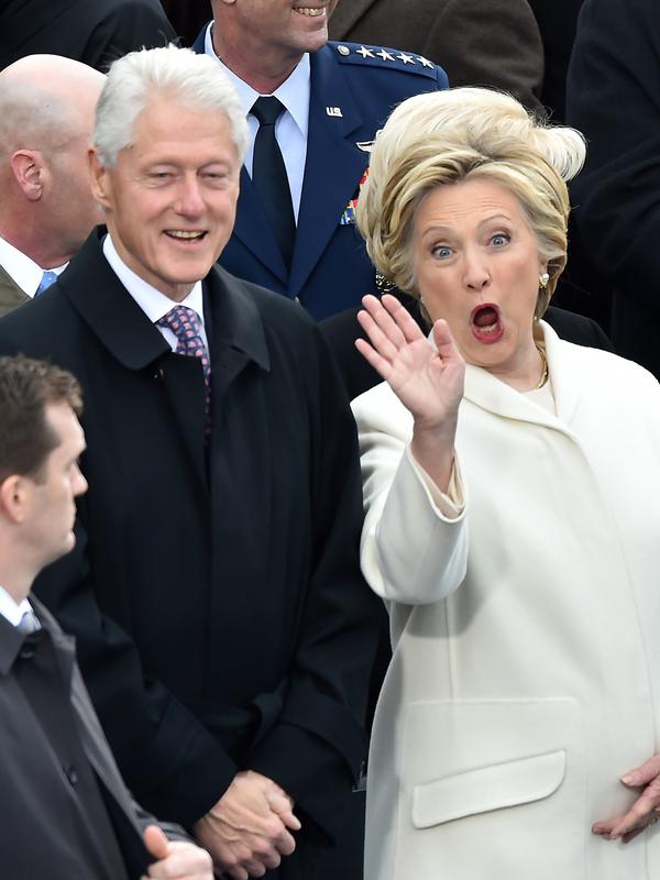 Hillary Clinton dan Bill Clinton saat pelantikan Donald Trump sebagai Presiden Amerika Serikat ke-45 (AFP/Bintang.com)