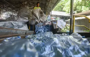 Sektor Petrokimia Tertekan Impor, Industri Plastik Hadapi Ancaman Produk China