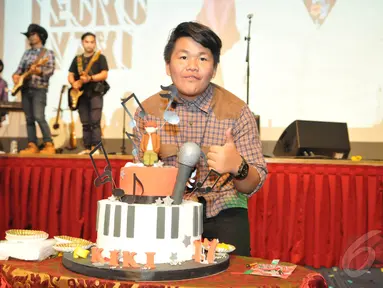 Personel CJR, Kiki, merayakan ulang tahunnya yang ke-17 di Jakarta, Minggu (4/1/2015). (Liputan6.com/Panji Diksana)