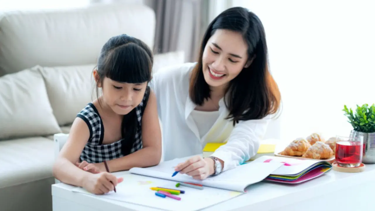 Cara Cerdas Dampingi Anak Belajar #diRumahAja, Biar Bebas Stres Selama Masa Karantina