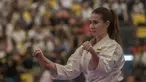 Penampilan karateka cantik asal Rusia, Rumiantceva Anastasiia, pada Kejuaraan Dunia Karate Junior, Cadet, dan U-21 2015. (Bola.com/Vitalis Yogi Trisna)