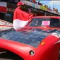 Widya Wahana V buatan ITS Surabaya berlaga dalam ajang lomba balap mobil tenaga surya di Adelaide, Australia. (ABC/Steven Schubert)
