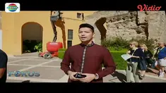 Di sana, pengujung dapat melihat bangunan megah yang berdiri kokoh seperti benteng dengan usia mencapai 1.000 tahun.