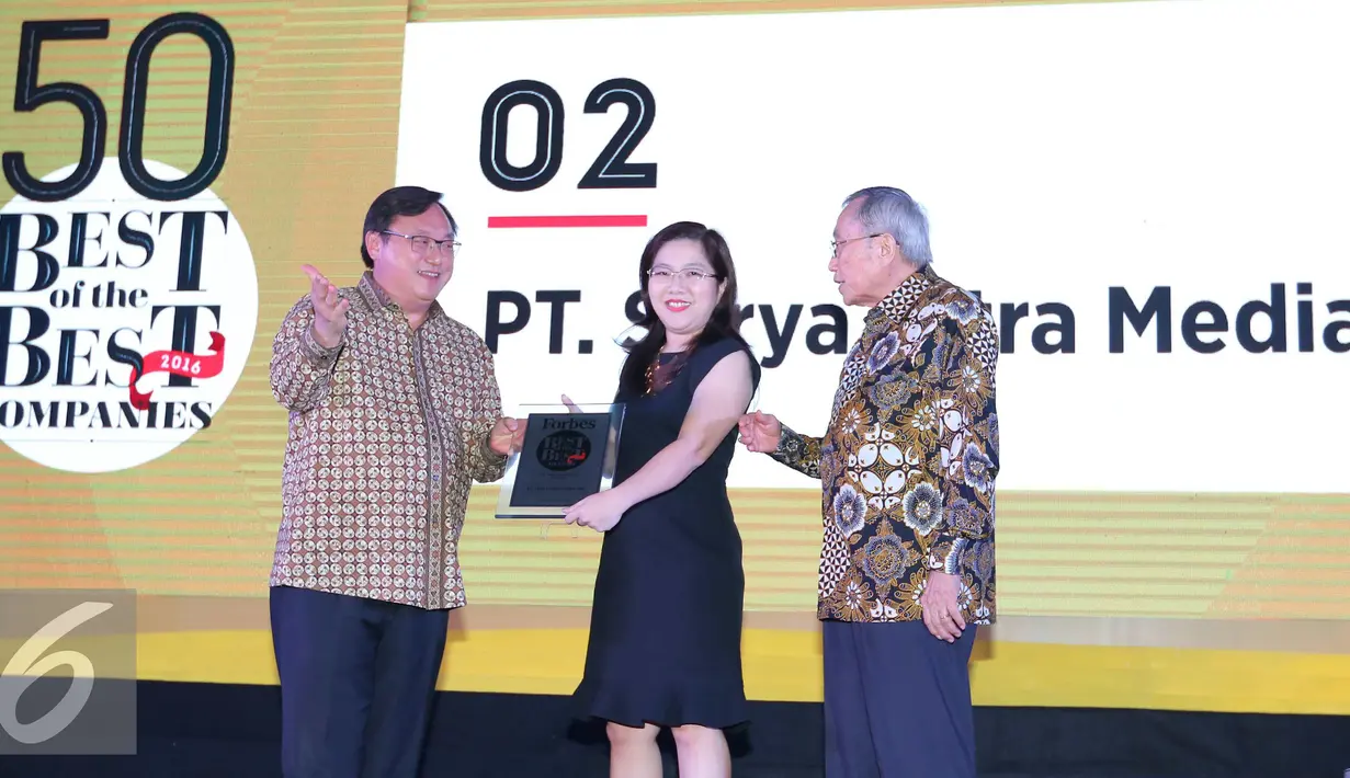 Forbes Indonesia kembali mengadakan pemberian penghargaan kepada 50 perusahaan terbaik di Indonesia dalam daftar "Best of the best 2016" dan SCM kembali masuk didalamnya di Jakarta, Kamis (20/10). (Liputan6.com/Angga Yuniar)