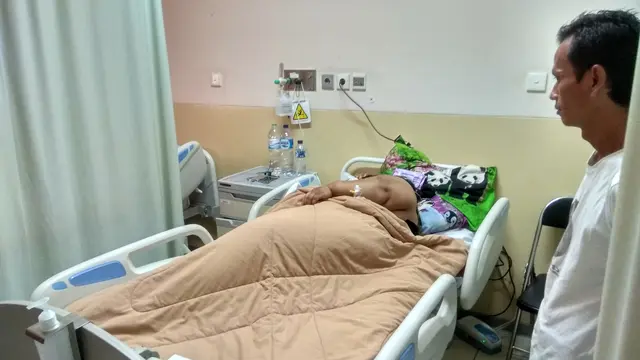 Pasien obesitas asal Karawang, Sunarti di rawat di RSHS Bandung. (Foto: Arie Nugraha/Liputan6.com)