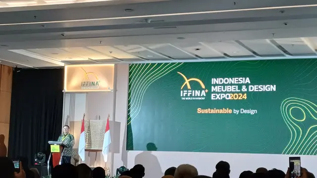 Ketua Umum Asmindo Dedy Rochimat saat pembukaan IFFINA 2024 di ICE BSD, Kabupaten Tangerang, Banten, Sabtu (14/9/2024). (Foto: Liputan6.com/Maulandy R)