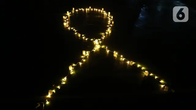 FOTO: Nyala Lampu Malam Renungan Hari AIDS Sedunia