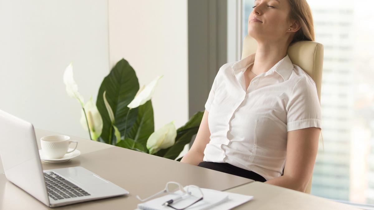 Micro Meditation Bisa Jadi Solusi Simple Bikin Pikiran Tenang dan Rasa Cemas Berkurang
