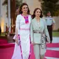 Putri Iman dan Ratu Rania. (Instagram/@queenrania)