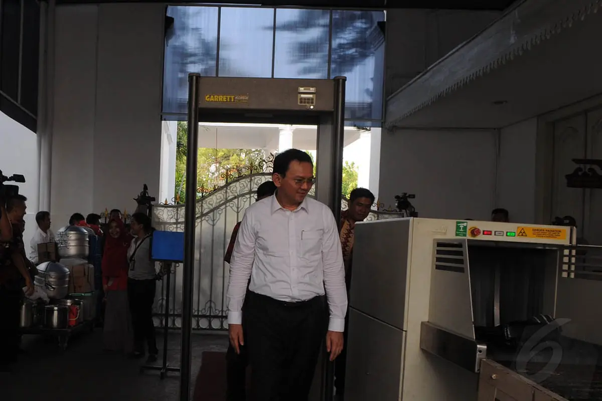 Dipanggil Jokowi, Ahok Datangi Istana
