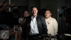 Anggota Badan Legislasi DPRD DKI Jakarta, M Sangaji usai menjalani pemeriksaan KPK, Senin (11/4) Sangaji diperiksa sebagai saksi tersangka M Sanusi dalam kasus dugaan suap pembahasan Raperda terkait reklamasi Teluk Jakarta. (Liputan6.com/Helmi Afandi)