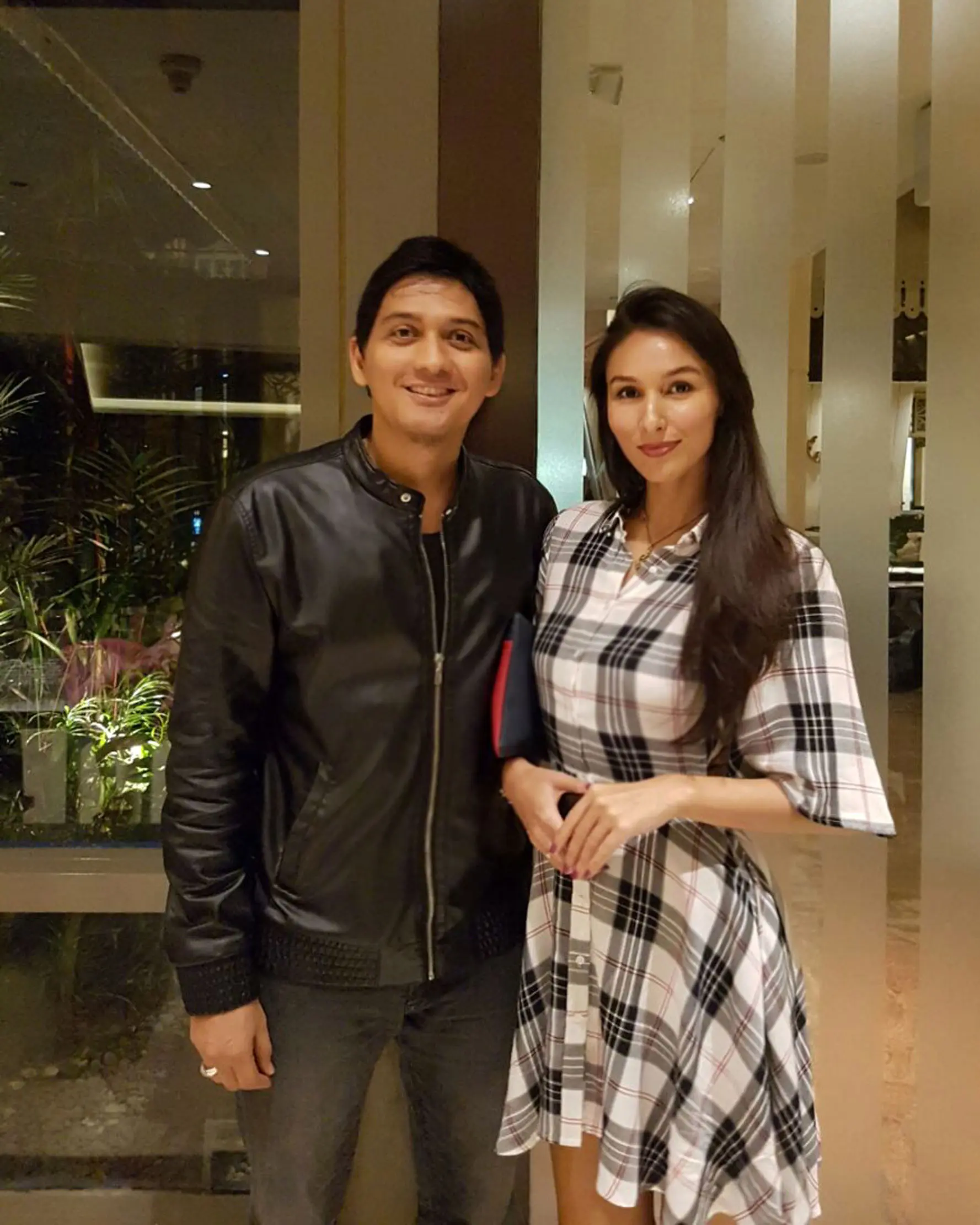 Lucky Hakim dan teman dekatnya asal Rusia, Diana. (istimewa)