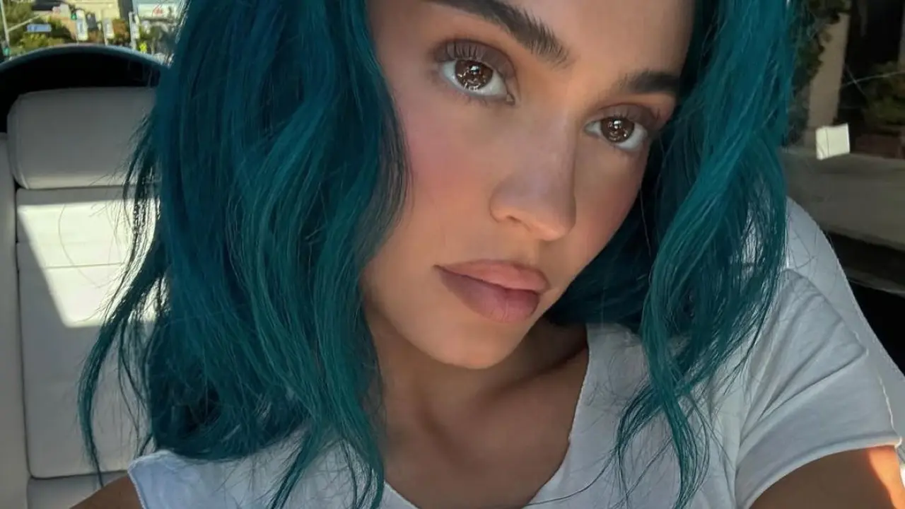 Full Lips Look ala Kylie Jenner (photo by instagram.com/ kyliejenner)