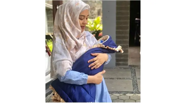 Lahirkan Anak Ketiga, Begini 7 Potret Terbaru Nuri Maulida