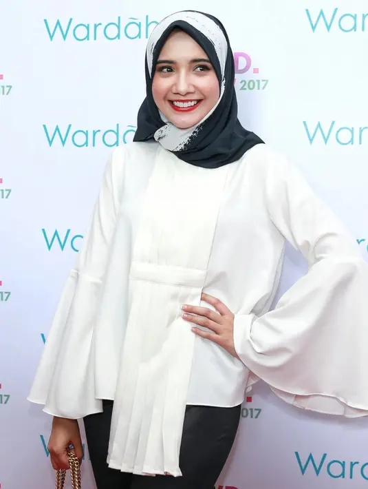 Setelah ritme pekerjaanya diketahui, Zaskia Sungkar mulai kangen main sinetron. Itupu kalau mendapatkan izin dari sang suami, Irwansyah. (Adrian Putra/Bintang.com)