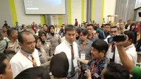 Rapat pleno rekapitulasi Pilkada Wali Kota Makassar sempat diwarnai kericuhan (Liputan6.com/ Eka Hakim)