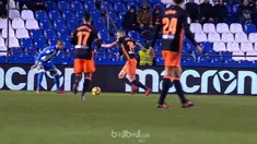 Berita video highlights La Liga 2017-2018, Deportivo La Coruna vs Valencia, dengan skor 1-2. This video presented by BallBall.