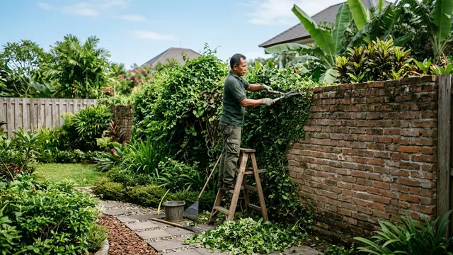 Cara Menjaga Kebun Rumah agar Tidak Menjadi Sarang Ular (AI Generated)
