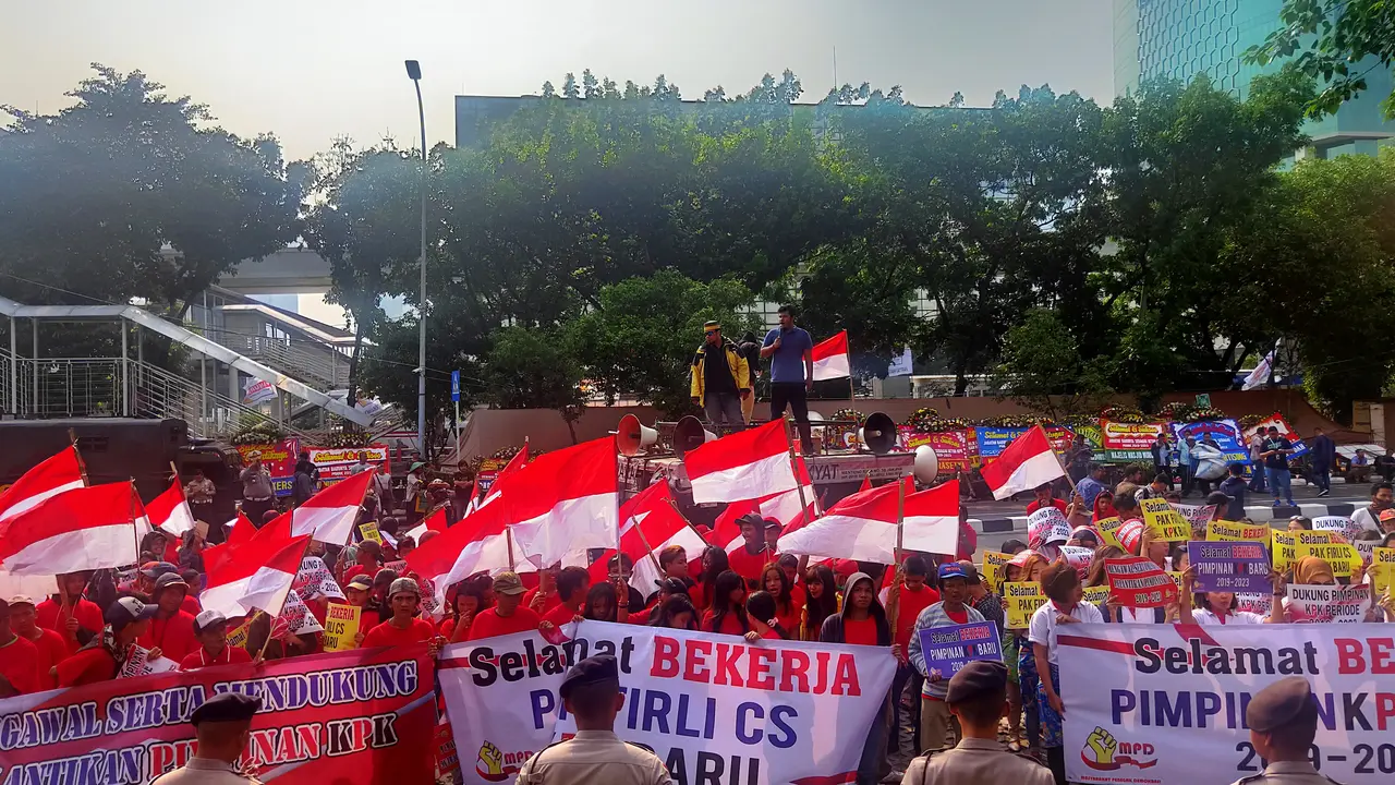 Aksi Damai, Mengawal Pimpinan KPK yang Baru