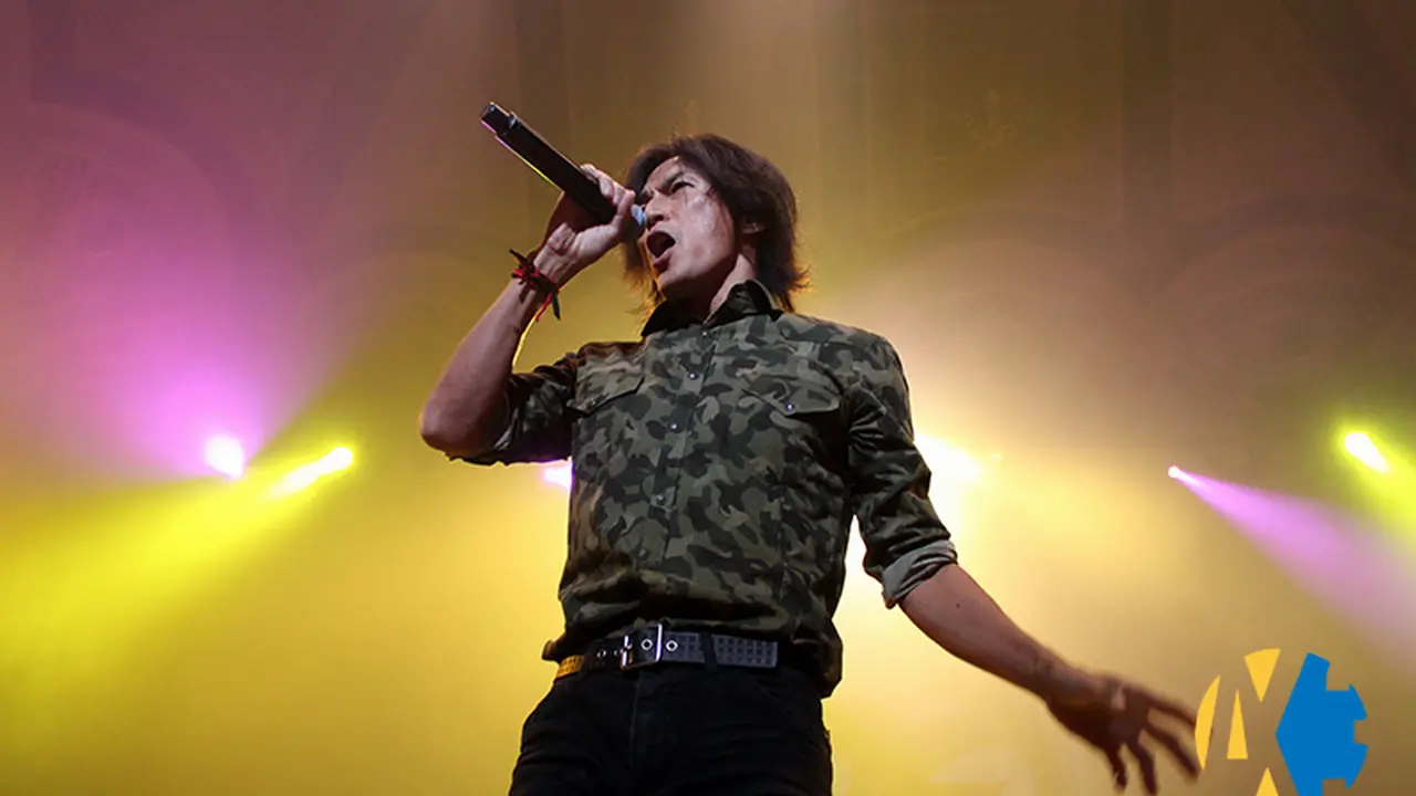 Vokalis Band B'z Isi Soundtrack Serial Drama Godan