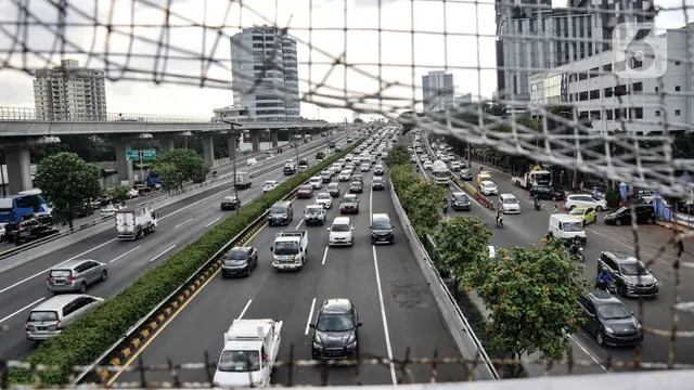 Pemprov DKI Jakarta Uji Coba Pengaturan Jam Kerja Mulai Pekan Depan