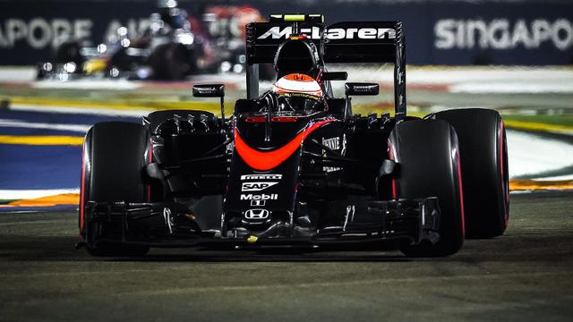 McLaren (AFP PHOTO / Philippe Lopez)