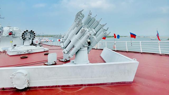 Ilustrasi kapal, alat perang