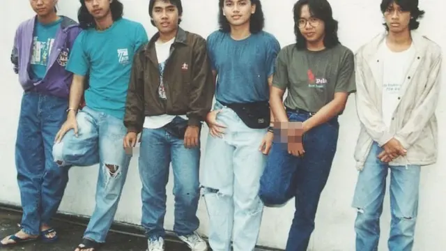 7 Potret Transformasi Ari Lasso dari Kecil hingga Kini, Gaya Rambutnya Curi Perhatian