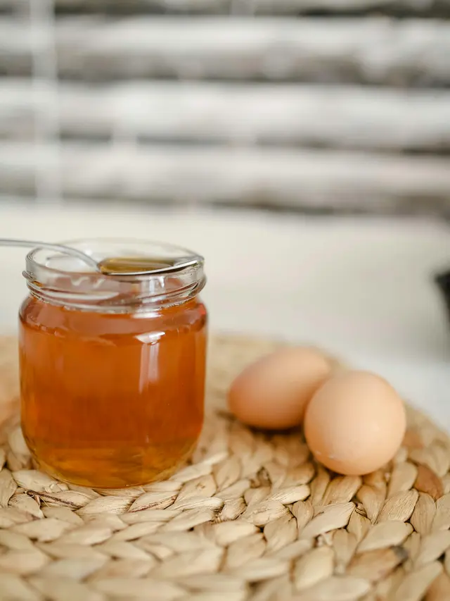 3. Masker Putih Telur dan Madu