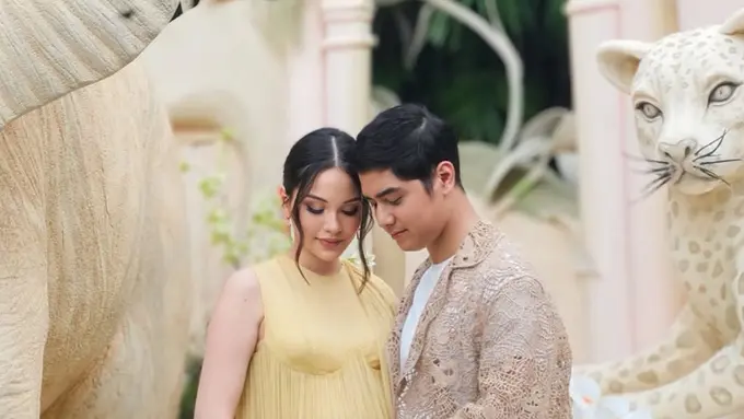 Gaya Serasi Al Ghazali dan Alyssa Daguise dalam Busana Earth Tone dari Sapto Djojokartiko di Momen Gender Reveal
