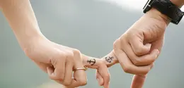 Mulai dari menjaga ruang pribadi hingga menghindari perhatian berlebihan, ada berbagai pertimbangan di balik keputusan memperkenalkan pasangan secara perlahan. (Foto/Dok: Pexels)