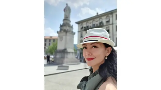 7 Gaya Modis Susan Bachtiar, Tetap Awet Muda di Usia 46 Tahun