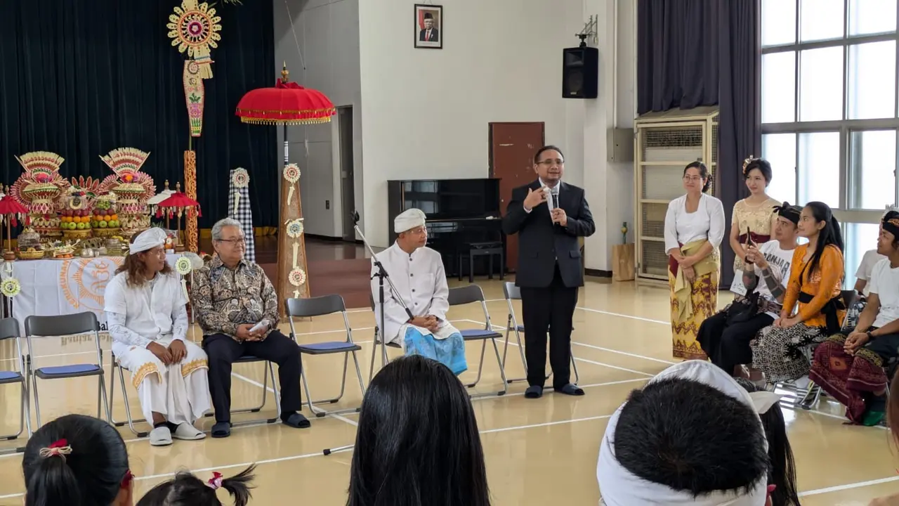Menteri Agama Yaqut Cholil Qoumas melakukan kunjungan kerja ke Jepang. Dia menemui umat Hindu di Jepang.