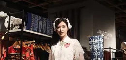 Model Kebaya Modern ala Dara Sarasvati (credit: instagram/darasarasvaati)