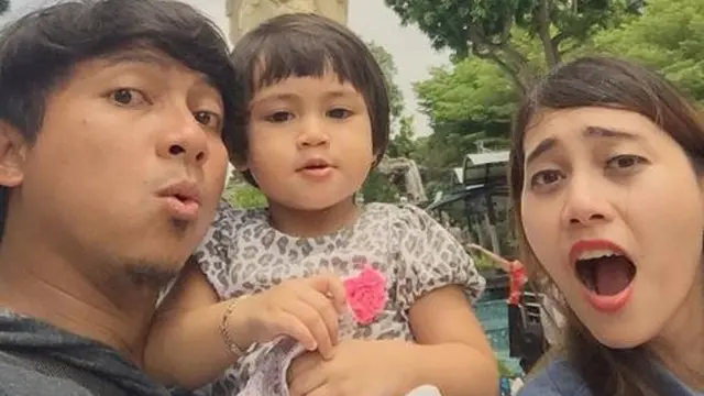 [Bintang] Aden Bajaj dan Syntha Fitria