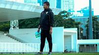 Indra Sjafri memimpin pemusatan latihan Timnas Indonesia U-20 di Jakarta, Kamis (9/1/2025). (Dok. Timnas Indonesia)