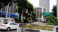Pemprov DKI Jakarta akan melakukan uji coba penerapan jalan berbayar alias ERP untuk mengurangi tingkat kemacetan di Ibukota, Jakarta, Minggu (6/7/14). (Liputan6.com/Faizal Fanani)