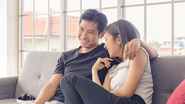 perempuan dan pasangan 4 september manis