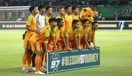 Skuad Persibo Bojonegoro saat mengikuti uji coba kontra Persebaya Surabaya. (Aditya Wani/Bola.com)
