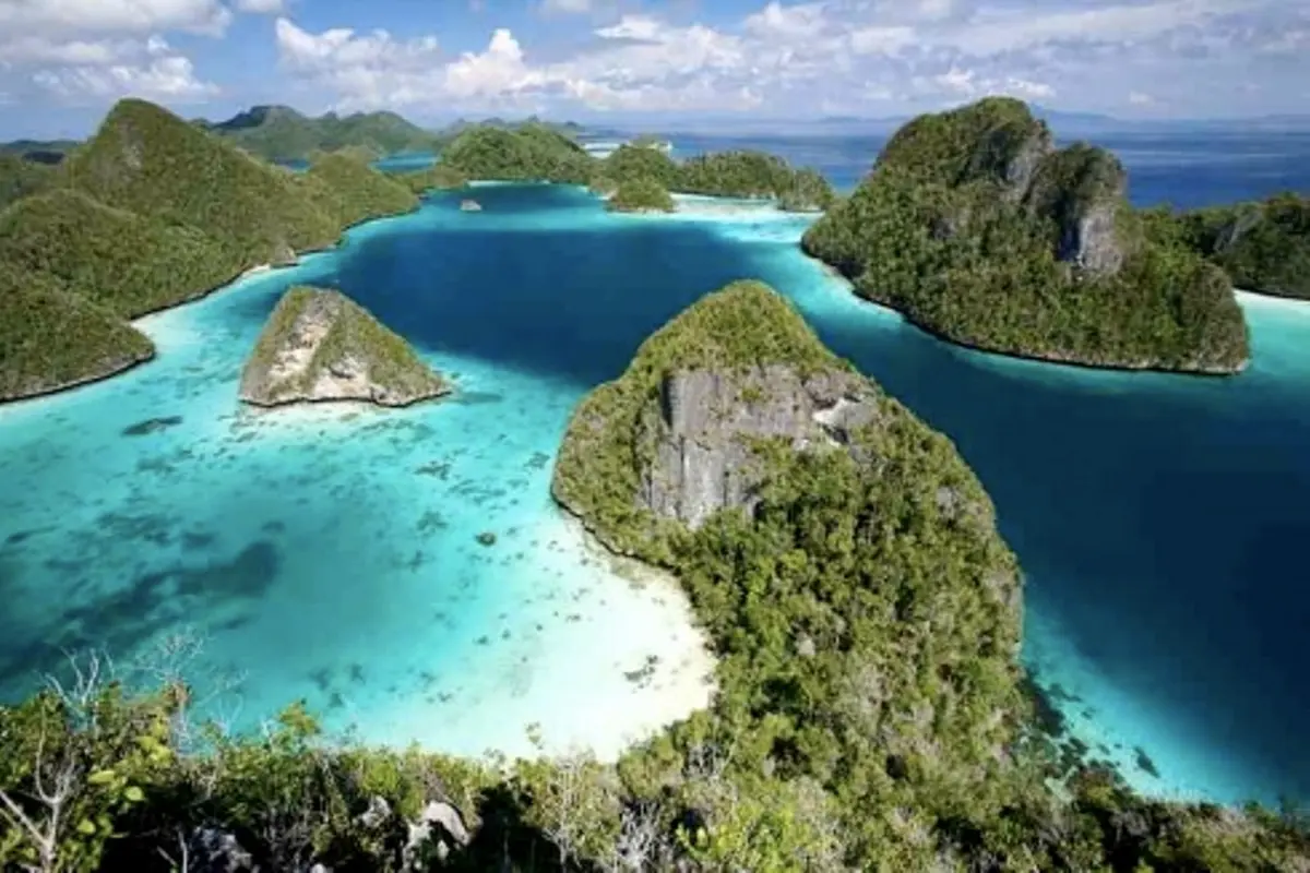 Terbuai Pesona Tersembunyi Raja Ampat