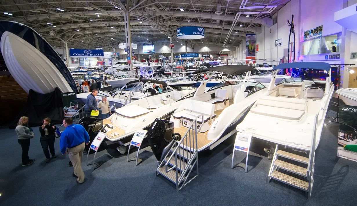 Suasana Pameran Perahu Internasional Toronto 2020 di Toronto, Kanada, Jumat (17/1/2020). Pameran perahu dalam ruangan terbesar di Amerika Utara ini digelar di Toronto mulai 17 hingga 26 Januari 2020. (Xinhua/Zou Zheng)