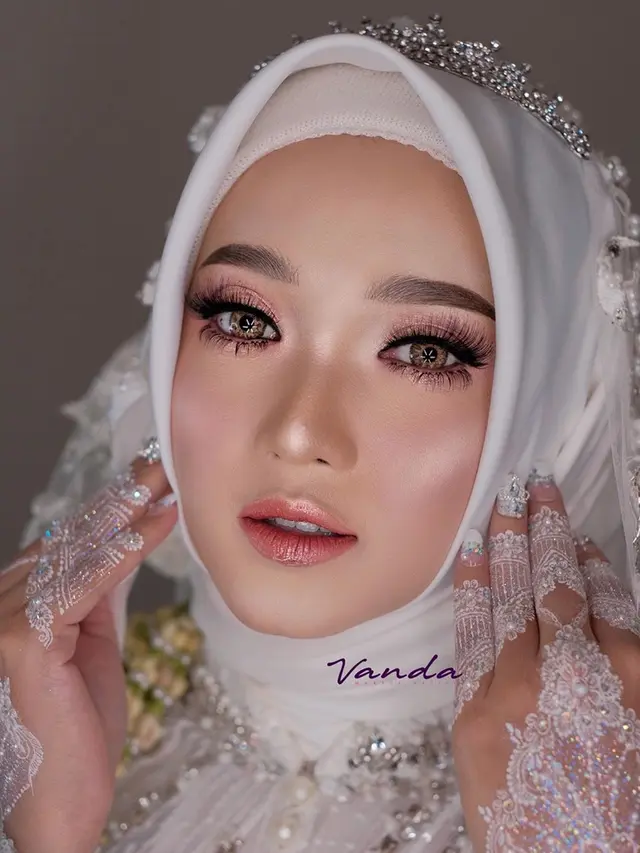 Resmi Jadi Suami Istri, Ini 6 Momen Pernikahan Evan Dimas dan Dewi Zahra