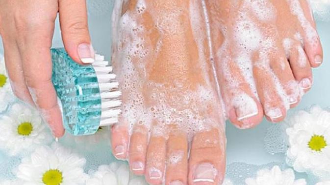 Dapatkan Kuku  Kaki Bersih dan Cantik dengan 4 Langkah 
