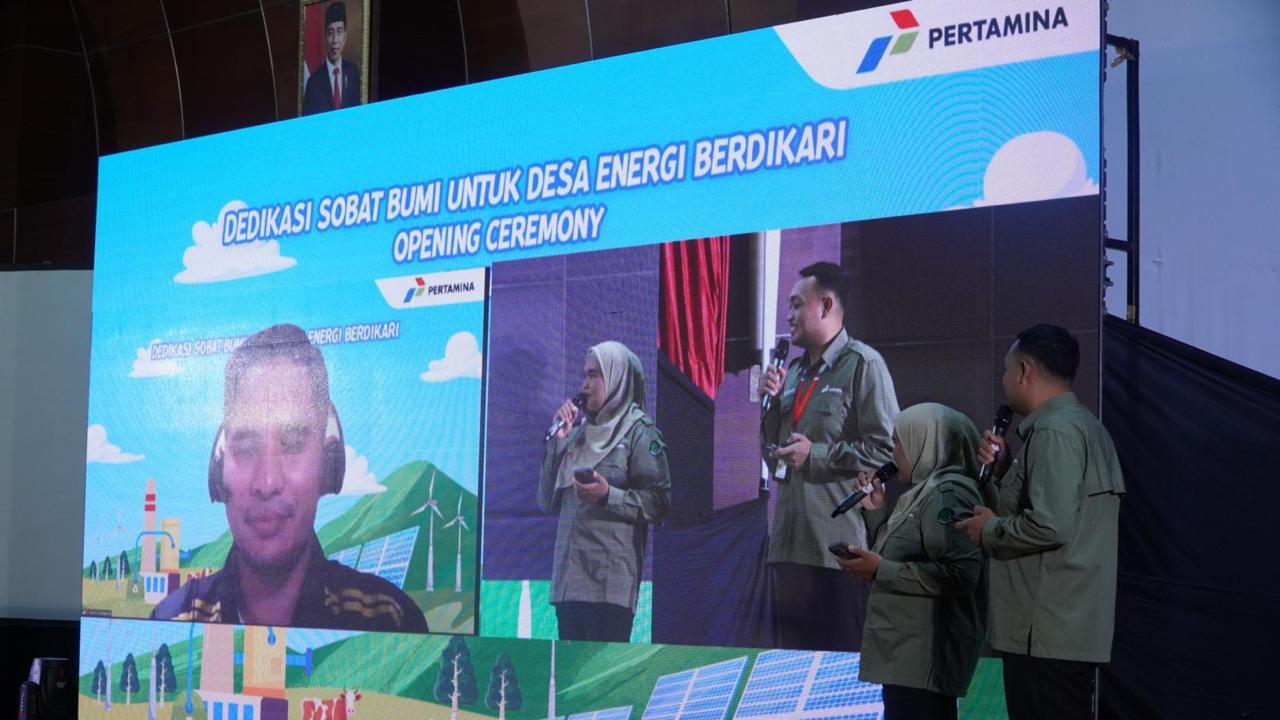 Pertamina Foundation menggelar program Cross Visit Desa Energi Berdikari Sobat Bumi (DEB SoBI) di Balikpapan, Kalimantan Timur, sambil jalan-jalan ke Ibu Kota Nusantara (IKN). (Liputan6.com/Jayadi Supriadin)