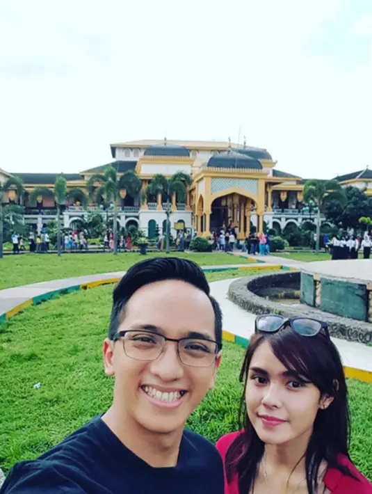 Ge mengungkapkan Angie adalah sosok yang kaku dan serius, sedangkan dirinya suka becanda. (viainstagram@gepamungkas/Bintang.com)