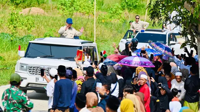 Kunjungan Presiden Prabowo Subianto ke Pulau Madura, Jawa Timur, pada Selasa (23/6/2026) disambut oleh masyarakat setempat (Istimewa)