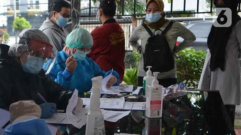 Tes Swab Massal untuk Melacak Covid-19 di Depok