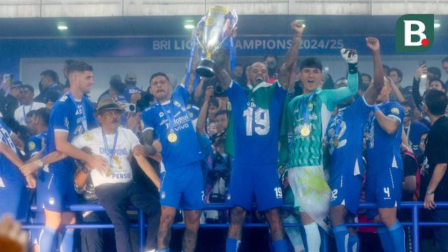 Foto: Menang Dramatis Atas Persis, Pesta Juara Persib Bandung Semakin Sempurna